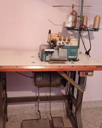 taglia e cuci professionale Singer 862A