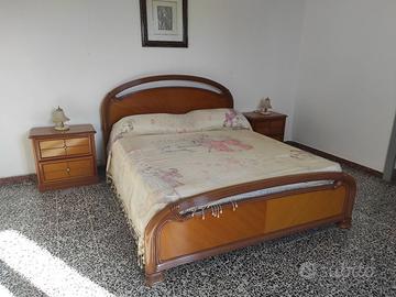 Camera da letto, stile classico