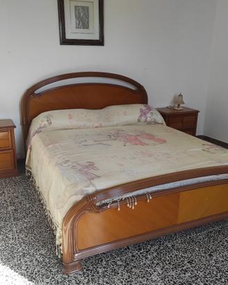 Camera da letto, stile classico