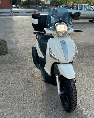 Beverly 350 Sport Touring ABS