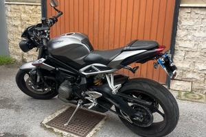 Triumph street triple