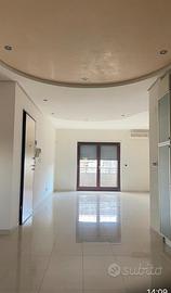 Ampio e luminoso appartamento con box e cantina