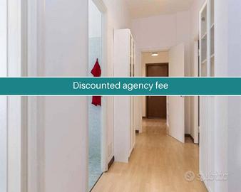 Stanza in appartamento di 115 m² a Cesano Boscone
