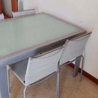 Tavolo moderno allungabile