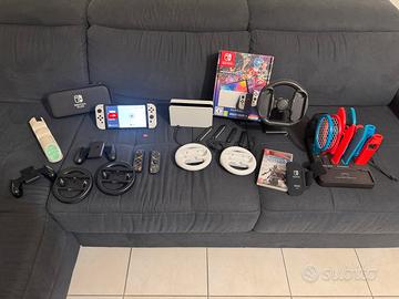 Nintendo Switch OLED con accessori