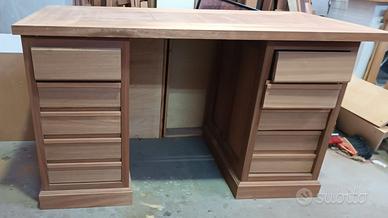 scrivania legno massello manifattura artigianale