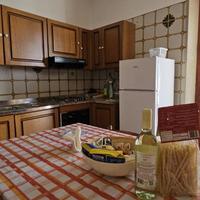 CUCINA CON ELETTRODOMESTICI