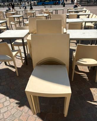 Sedie e base di tavoli da esterno