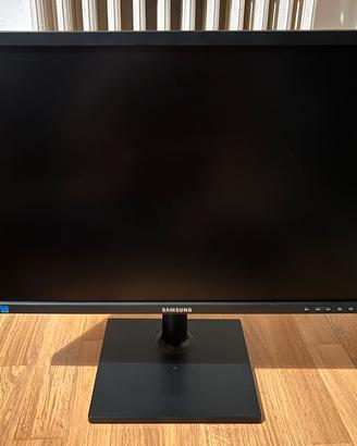 Monitor Samsung 24” Full HD S24E650 regolabile
