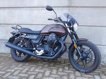 Moto Guzzi V7 III Stone Night Pack (2019 - 20) Pas