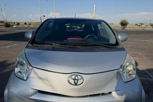 TOYOTA IQ