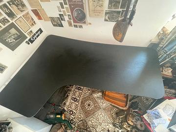 Scrivania angolare IKEA nero