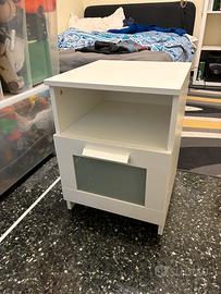 Comodino IKEA BRIMNES