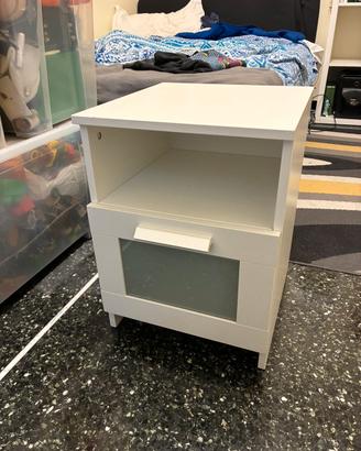 Comodino IKEA BRIMNES