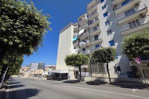 3 LOCALI A TORRE DEL GRECO