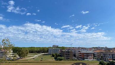 2 LOCALI A ALBA ADRIATICA