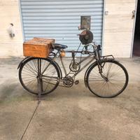 Bicicletta con allestimento arrotino