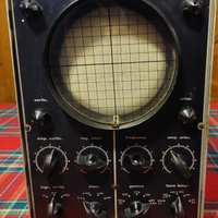 Oscilloscopio vintage mega.