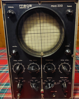Oscilloscopio vintage mega.