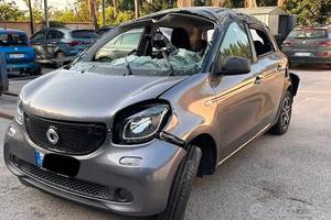 AUTO SINISTRATA