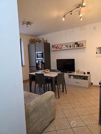 Bilocale vendita a gambolo' privato