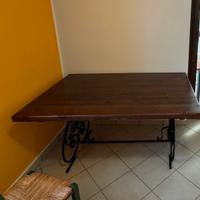 Tavolo in legno massello e ferro battuto 150x100x5