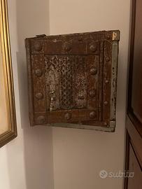 Cassaforte/Armadietto blindato da parete anni ‘20