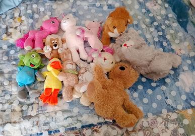 Lotto di peluche vari 