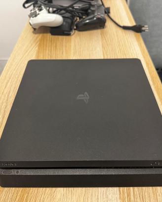 Playstation 4 Slim (PS4 Slim)