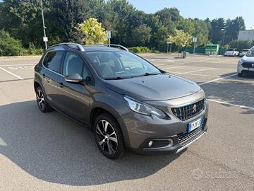 Peugeot 2008 PureTech Turbo 110 S&S*Navi*Pelle*Cam