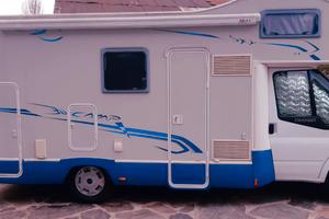 Autocaravan Ford 72000 km anno 2010