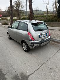 Lancia ypsilon