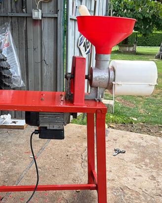 Macchina elettrica per pomodori ecc