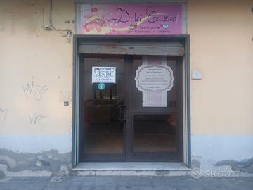 Soverato negozio zona centrale