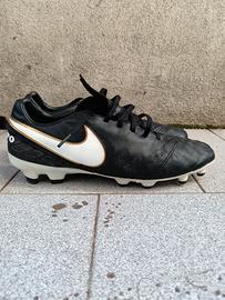 2 paia di Scarpe da calcio a 11