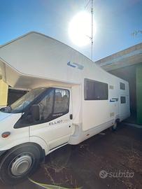 Camper mansardato