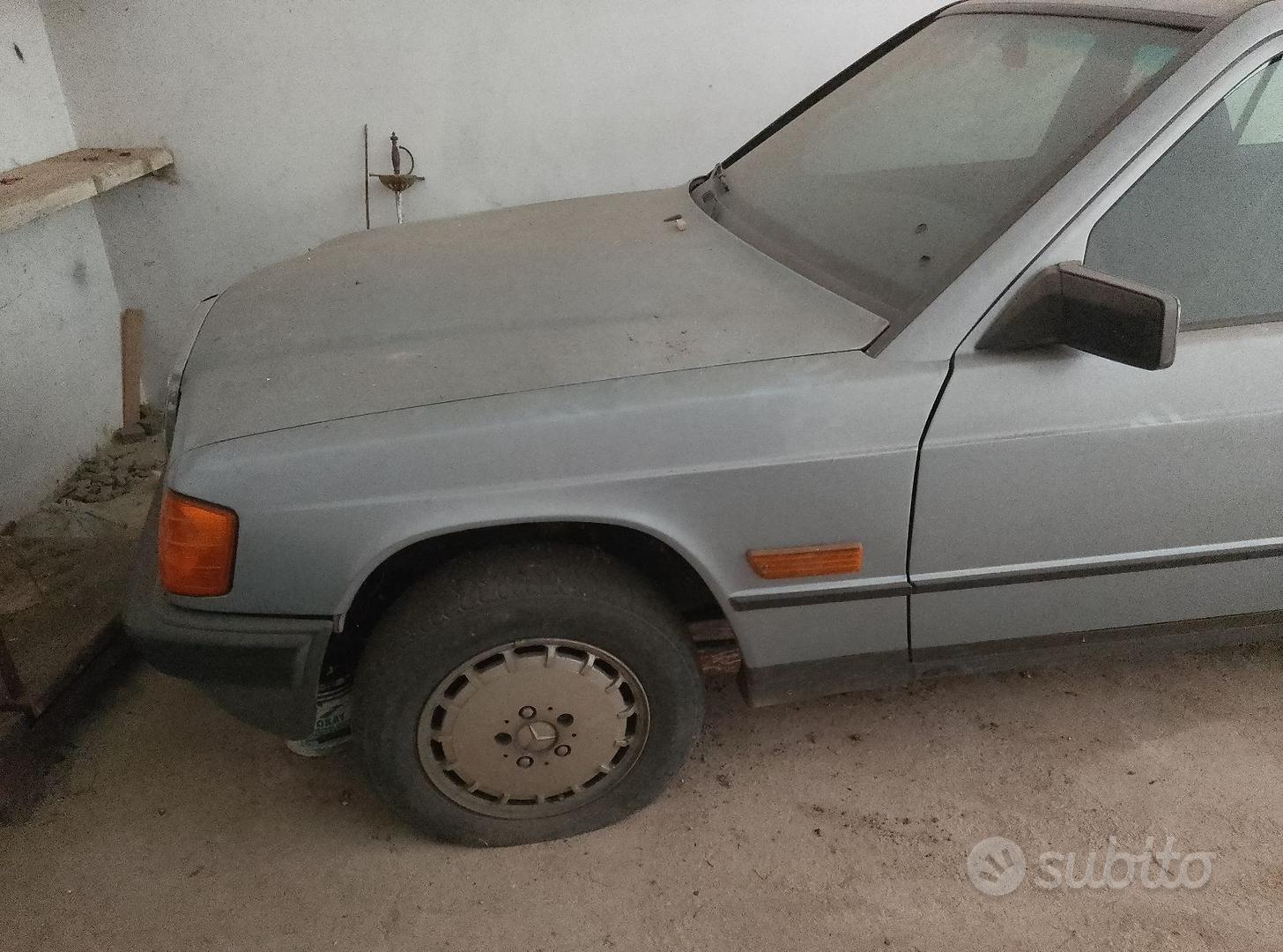 Mercedes-Benz 190E 1990 photo 2