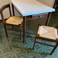 Tavolo cucina allungabile noce anni 80 con sedie