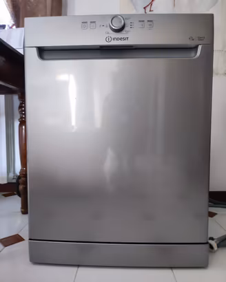 Lavastoviglie INDESIT libera installazione