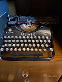 Macchina da scrivere  Oliver