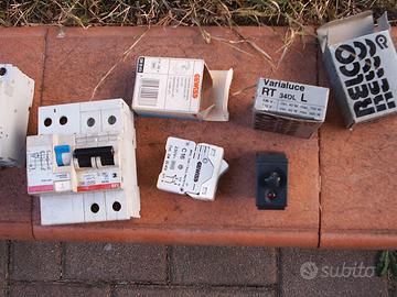 Materiale per impianto elettrico vario