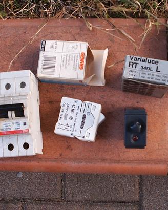 Materiale per impianto elettrico vario