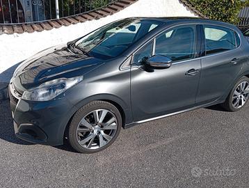 Peugeot 208 1.6 HDi