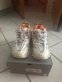 Balenciaga track