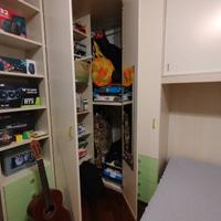 cameretta con cabina angolare 