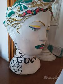 vaso mezzo busto  figura antica dipinto a mano