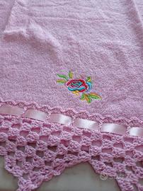 set asciugamani ricamati