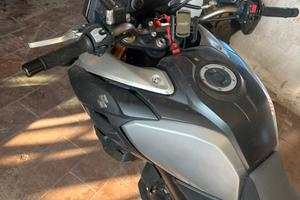 Moto Suzuki V strom 1000