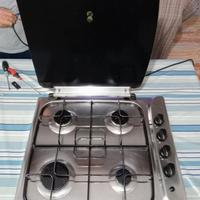 Piano Cottura a Gas 4 Fuochi Indesit PI640AS