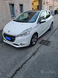 peugeot 208 in perfette condizioni